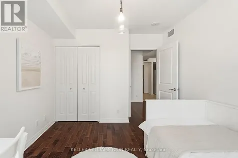 242 Rideau Street Ottawa ON K1N 0B7