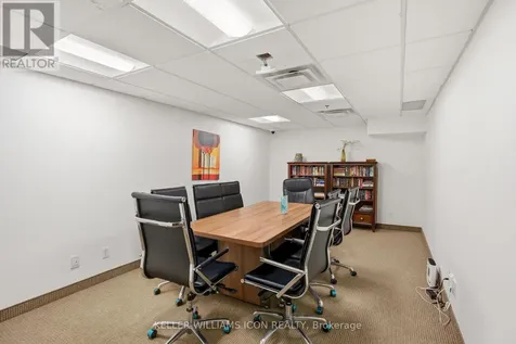 242 Rideau Street Ottawa ON K1N 0B7