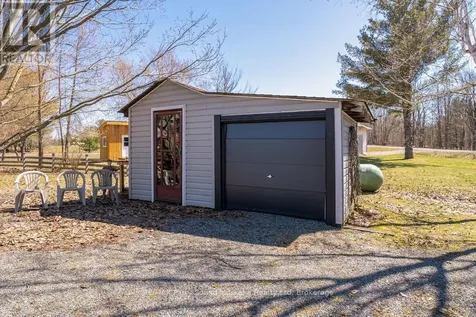 5 Meharg Drive Mckellar ON P2A 0B5