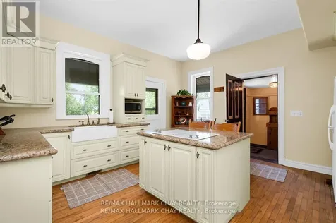 1407 Flos 8 Road West Springwater ON L0L 1P0