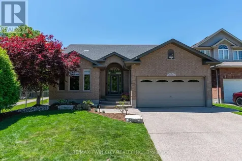 294 Fallowfield Drive Kitchener ON N2C 2T8