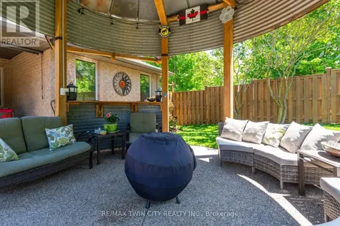 294 Fallowfield Drive Kitchener ON N2C 2T8