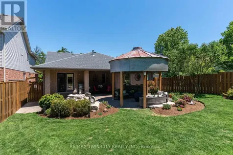 294 Fallowfield Drive Kitchener ON N2C 2T8