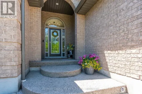 294 Fallowfield Drive Kitchener ON N2C 2T8