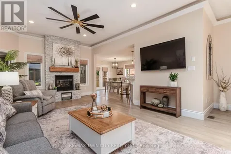 294 Fallowfield Drive Kitchener ON N2C 2T8