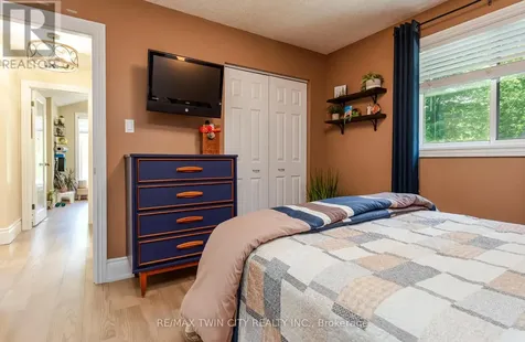 294 Fallowfield Drive Kitchener ON N2C 2T8