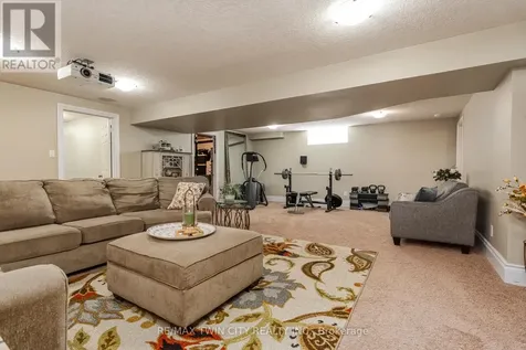294 Fallowfield Drive Kitchener ON N2C 2T8