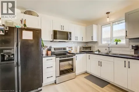 183 Dinison Crescent Kitchener ON N2E 2S6