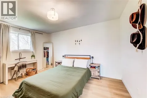 183 Dinison Crescent Kitchener ON N2E 2S6