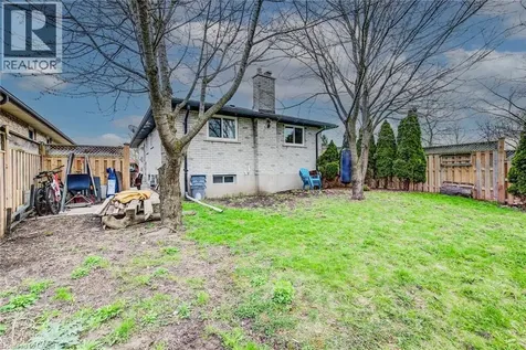 183 Dinison Crescent Kitchener ON N2E 2S6