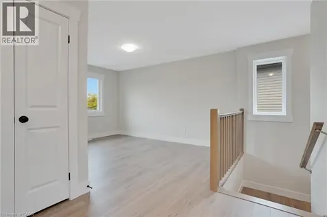 24 Moon Crescent Cambridge ON N1S 5B4