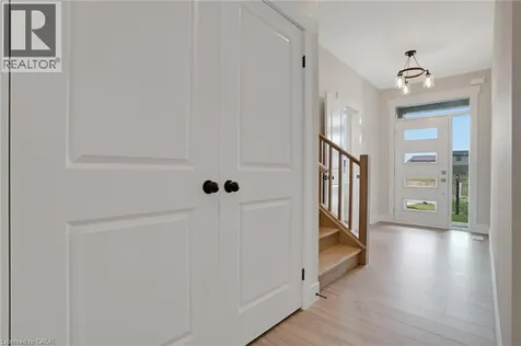 24 Moon Crescent Cambridge ON N1S 5B4