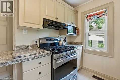 96 First Street North Stoney Creek ON L8G 1Y4