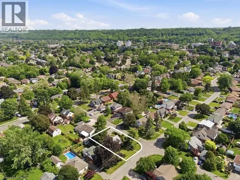 96 First Street North Stoney Creek ON L8G 1Y4