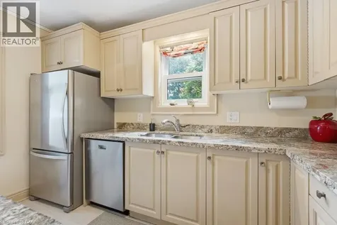 96 First Street North Stoney Creek ON L8G 1Y4