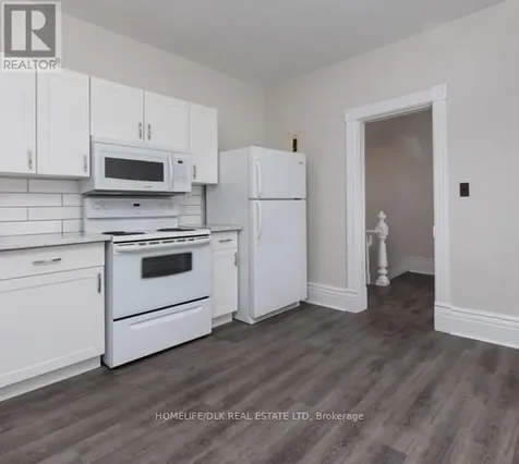 33 Bartholomew Street Brockville ON K6V 2R5