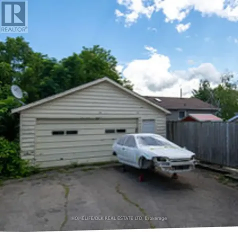 33 Bartholomew Street Brockville ON K6V 2R5