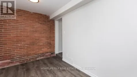 33 Bartholomew Street Brockville ON K6V 2R5