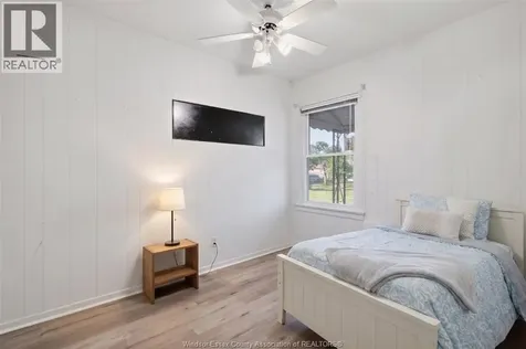 2209 Forest Windsor ON N8W 2G7