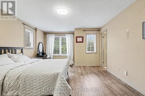 11 Longshire Circle Ottawa ON K2J 4K7
