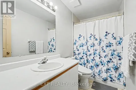 11 Longshire Circle Ottawa ON K2J 4K7