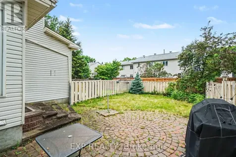 11 Longshire Circle Ottawa ON K2J 4K7