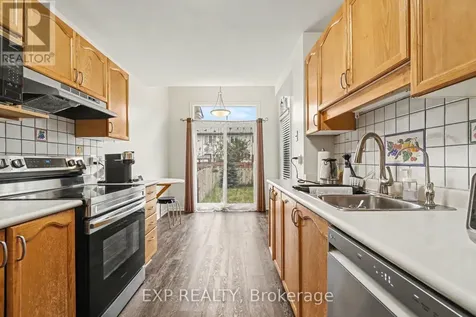 11 Longshire Circle Ottawa ON K2J 4K7