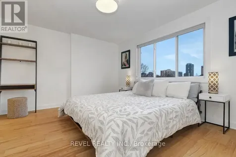 327 St Andrew Street Ottawa ON K1N 5G9