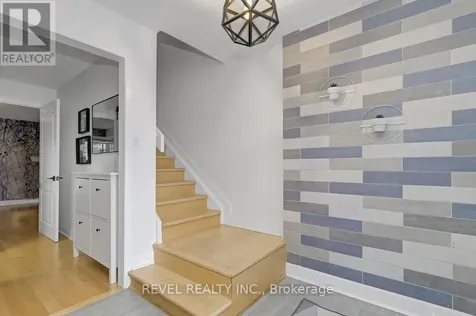 327 St Andrew Street Ottawa ON K1N 5G9