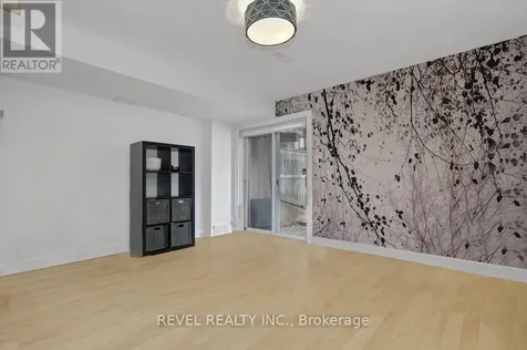 327 St Andrew Street Ottawa ON K1N 5G9