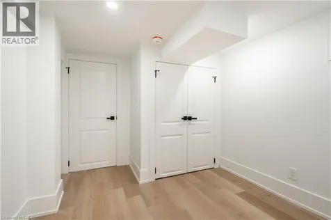 204 Balsam Avenue South Hamilton ON L8M 3B8
