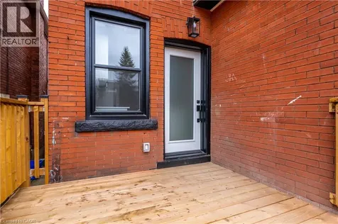 204 Balsam Avenue South Hamilton ON L8M 3B8