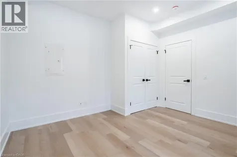 204 Balsam Avenue South Hamilton ON L8M 3B8
