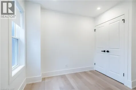 204 Balsam Avenue South Hamilton ON L8M 3B8