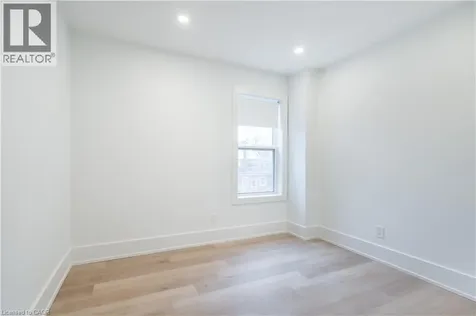 204 Balsam Avenue South Hamilton ON L8M 3B8