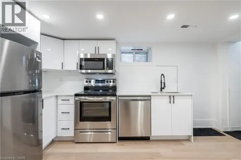 204 Balsam Avenue South Hamilton ON L8M 3B8