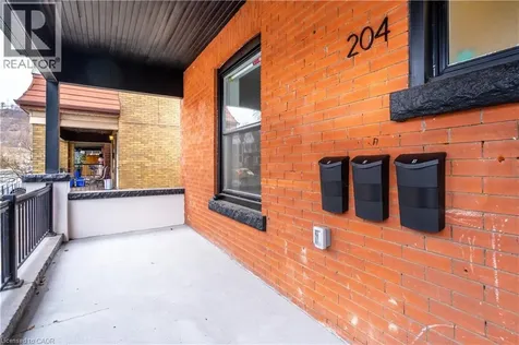 204 Balsam Avenue South Hamilton ON L8M 3B8