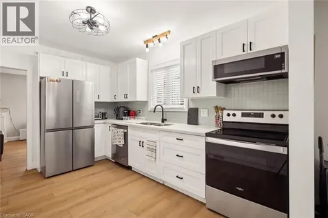 1030 Queens Boulevard Kitchener ON N2M 1B7