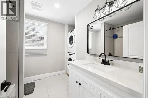 1030 Queens Boulevard Kitchener ON N2M 1B7