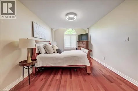 454 Hearthwood Drive Kitchener ON N2R 1K6