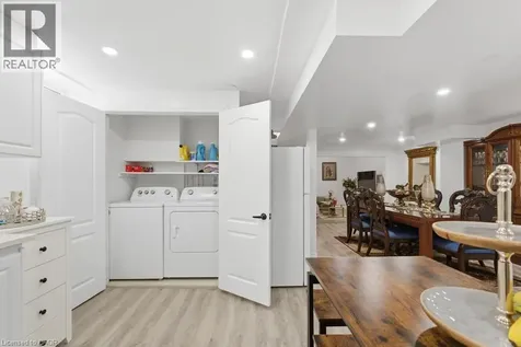 44 Jefferson Avenue Hamilton ON L8H 1A7
