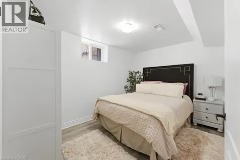 44 Jefferson Avenue Hamilton ON L8H 1A7