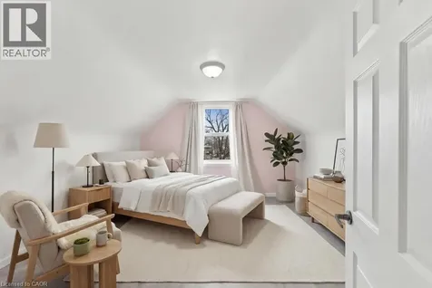 44 Jefferson Avenue Hamilton ON L8H 1A7