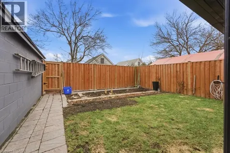 44 Jefferson Avenue Hamilton ON L8H 1A7