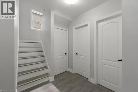44 Jefferson Avenue Hamilton ON L8H 1A7