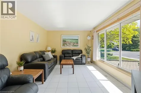 2 Deerborn Drive Hamilton ON L8V 3K7
