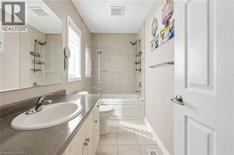 44 Stillwater Crescent Waterdown ON L0R 2H8