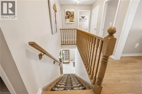 44 Stillwater Crescent Waterdown ON L0R 2H8
