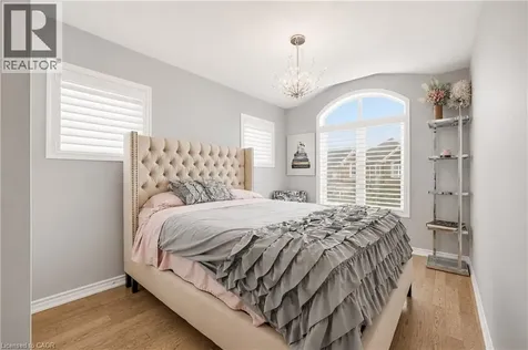 44 Stillwater Crescent Waterdown ON L0R 2H8
