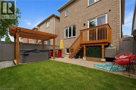44 Stillwater Crescent Waterdown ON L0R 2H8